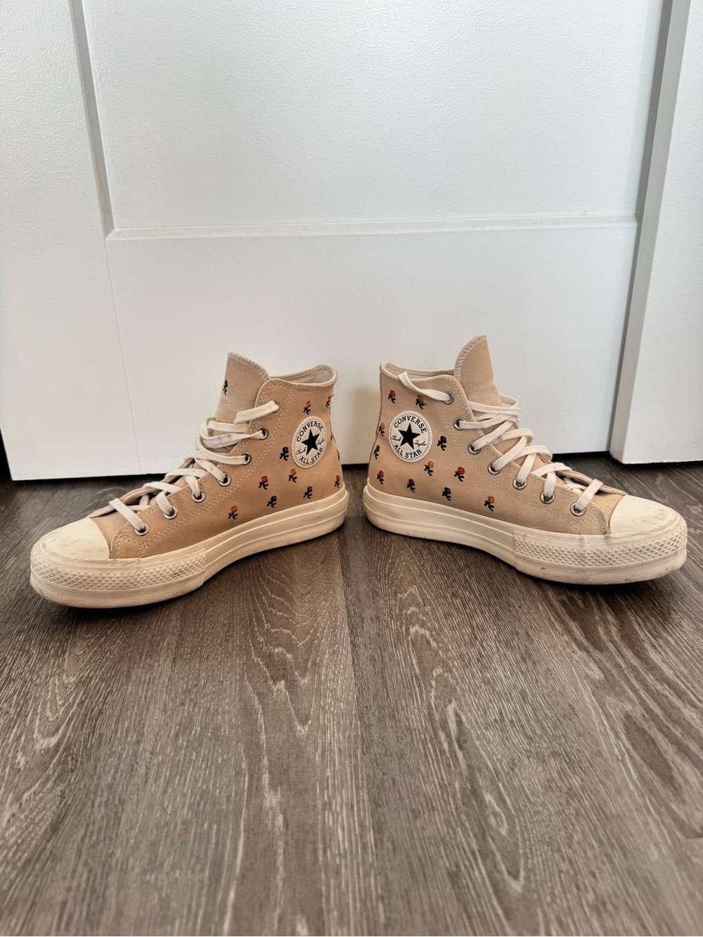 Converse High Top Sneakers in Beige with Tiny Floral Embroidery - Picture 2 of 6